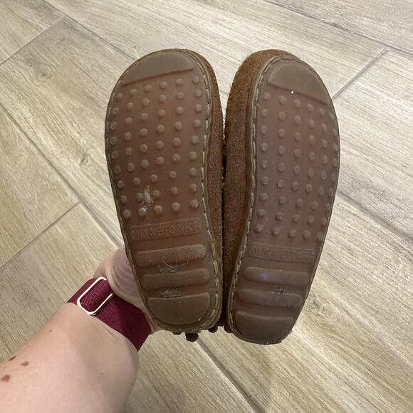 Minnetonka Brown Double Fringe Side Zip Boots - Picture 7 of 9